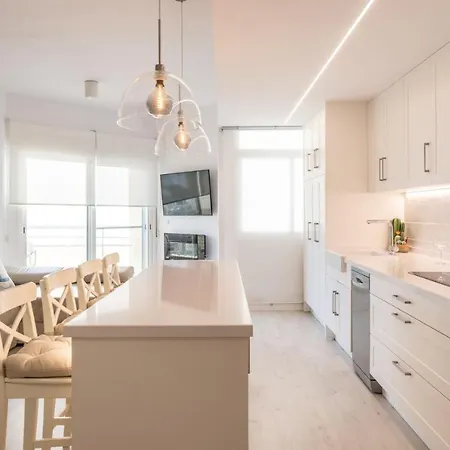 Lujo Frente Al Mar. Luxury On The Beachfront. Lejlighed Motril